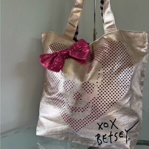 BETSEY JOHNSON Metallic Rose Gold Large Pink Heart Skull Tote With Sequin Bow.